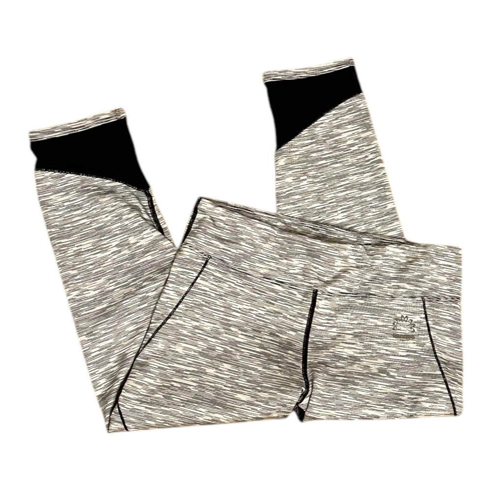 HAIVIDO Women's Large Moisture-Wicking Capri Leggings Workout Yoga Mesh